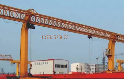 門(mén)式起重機(jī)與橋式起重機(jī)**操作規(guī)程注意事項(xiàng)