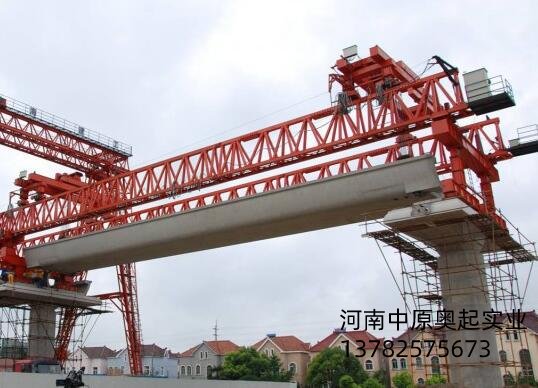 架橋機(jī)調(diào)節(jié)時(shí)留意電器設(shè)備操縱常見(jiàn)問(wèn)題